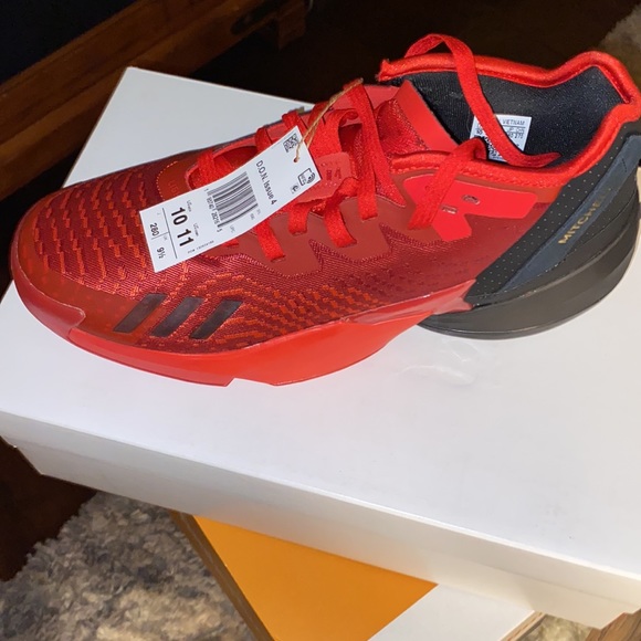 adidas | D.O.N. Issue 4 | Men - Size: 10 or Women - Size: 11 - Picture 13 of 16